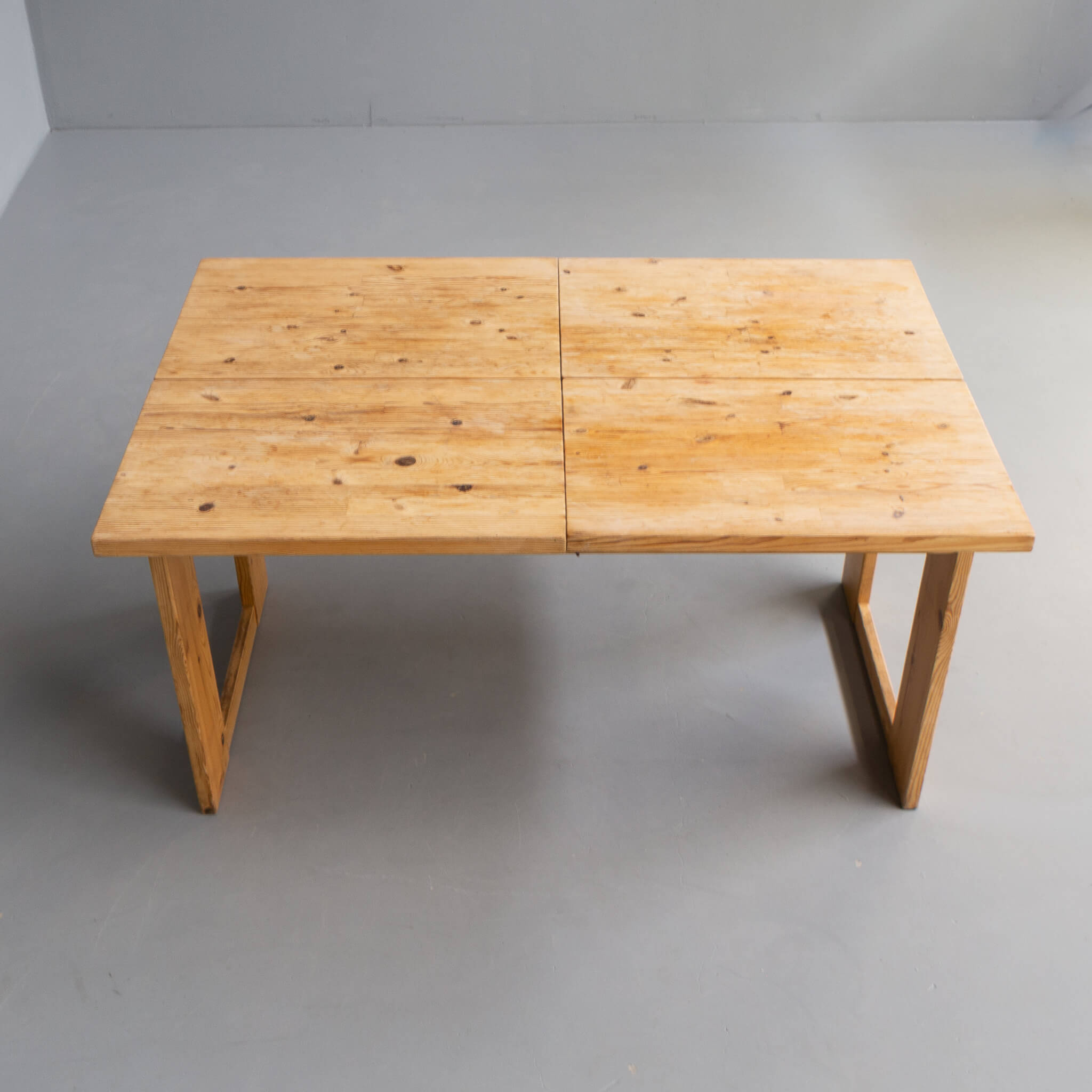 70s pine wooden extendable dining table