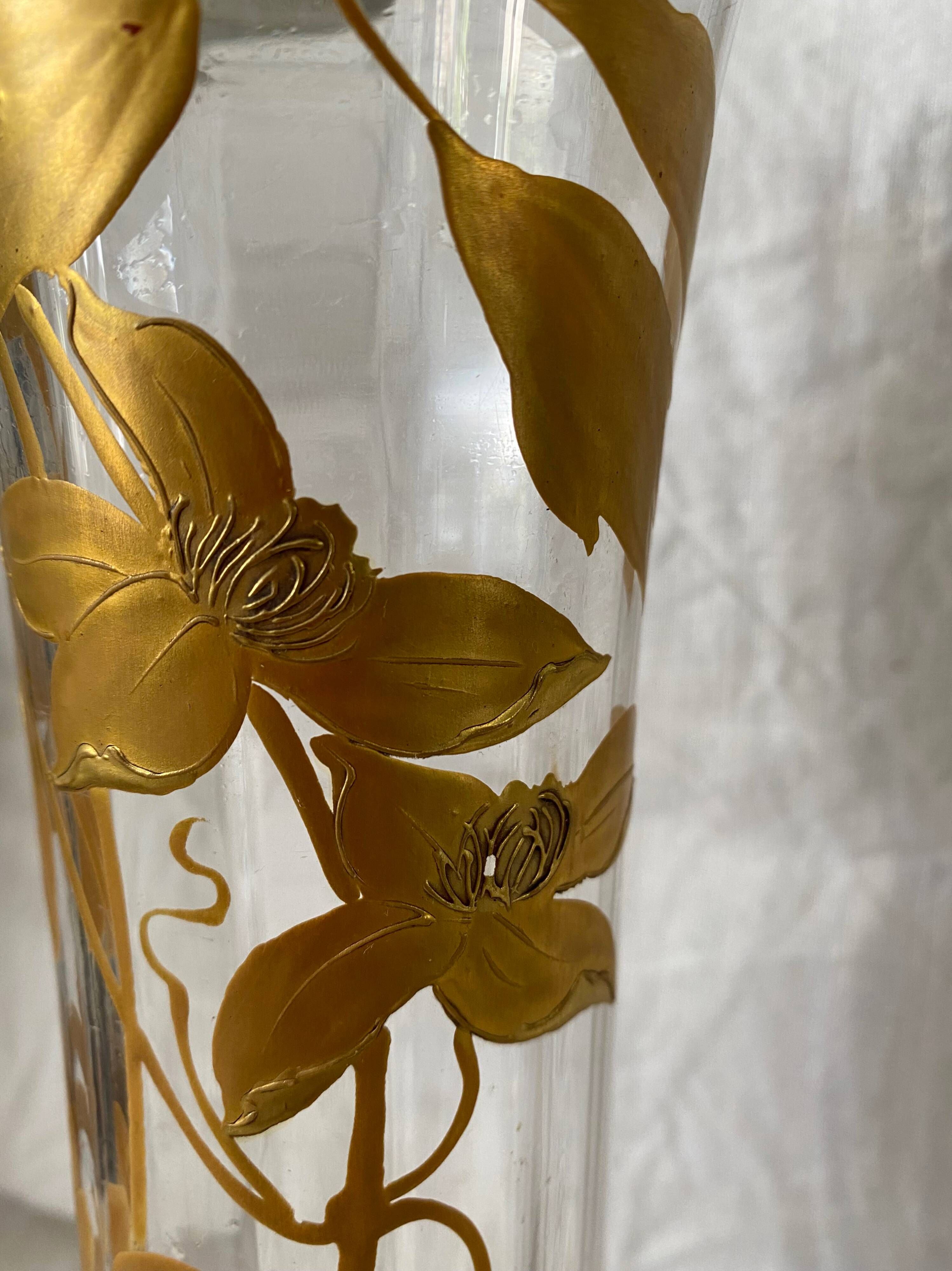 Vase with arabesques of Flowers Gold in Blown Glass Art Nouveau