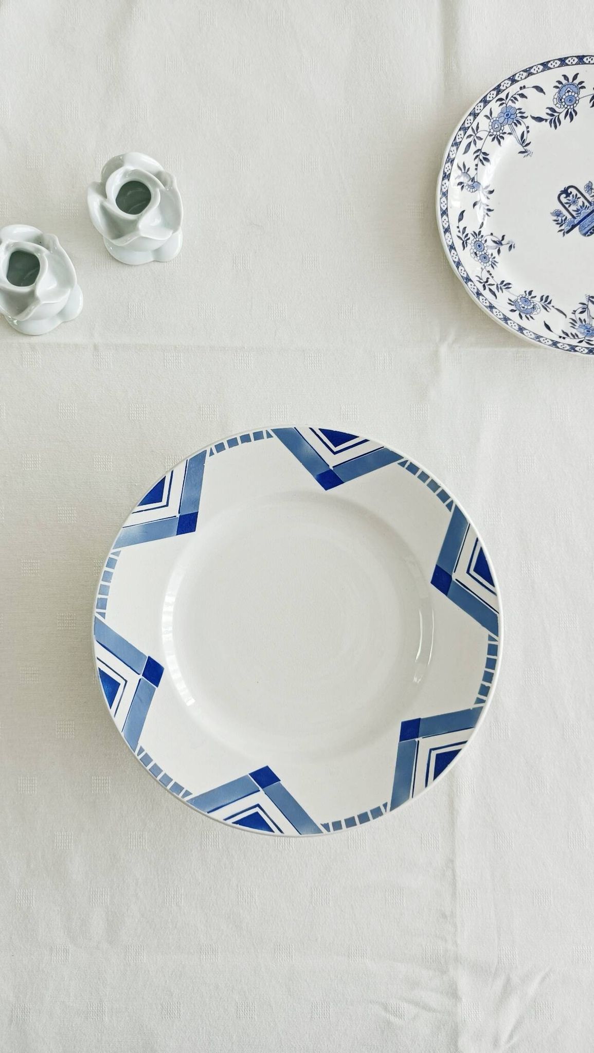 Mounted plate, compote dish Moulin des loups Pax