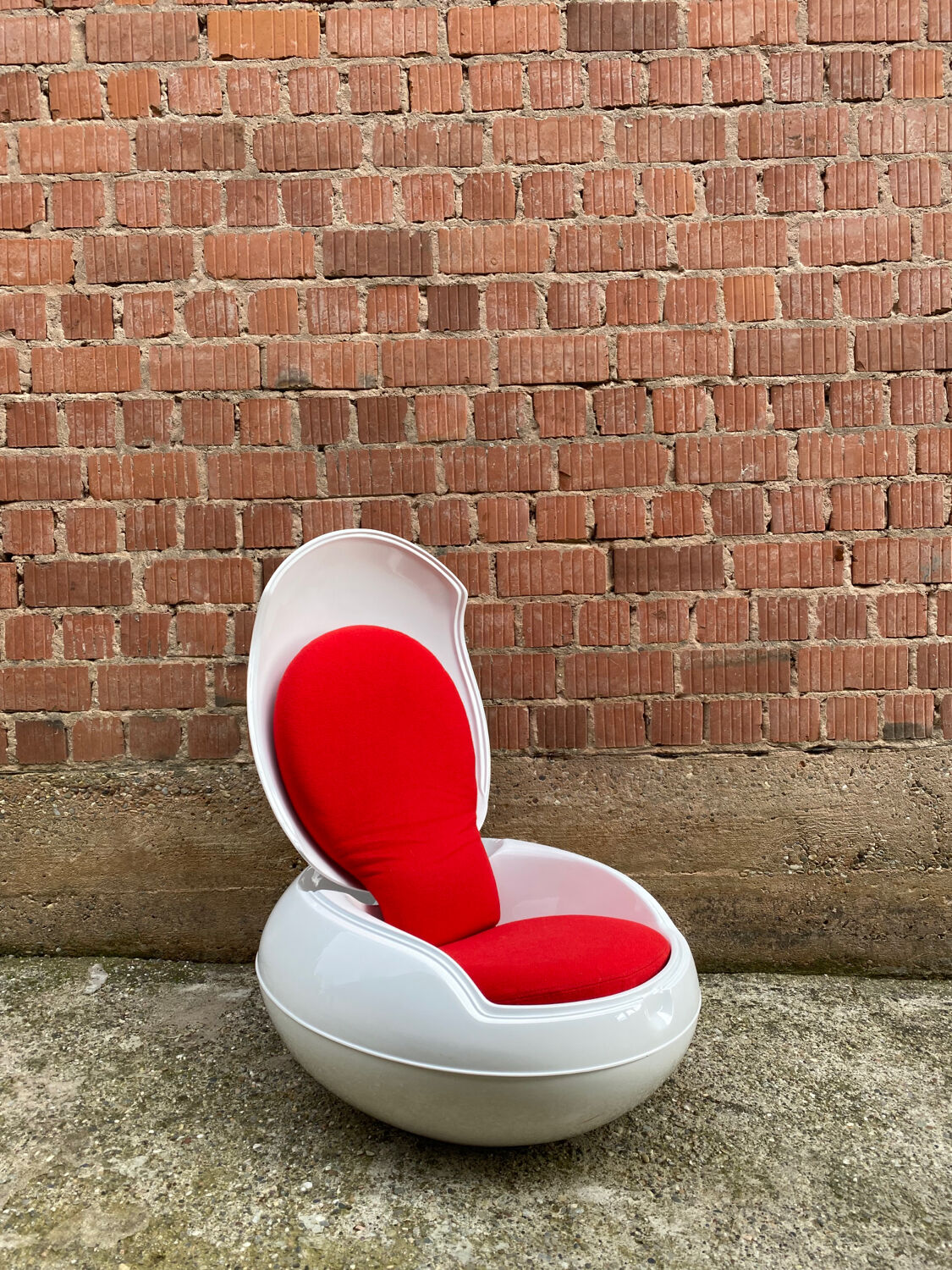 Garden Egg Chair by Peter Ghyczy