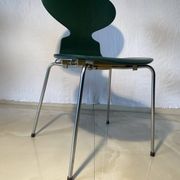 Set of 6 “Ant” chairs in dark green – Arne Jacobsen for Fritz Hansen