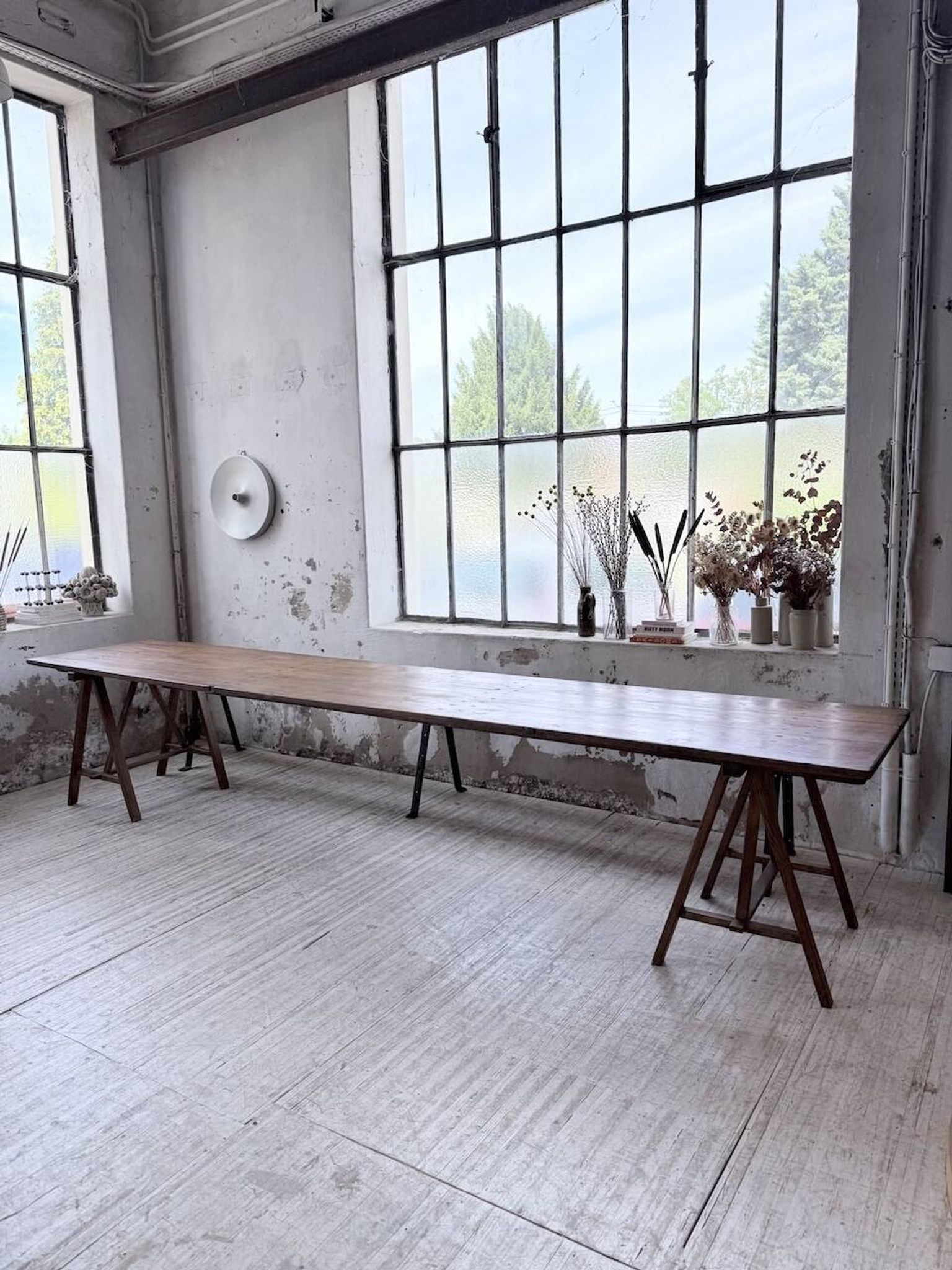 XXL trestle farm table 4m and its benches