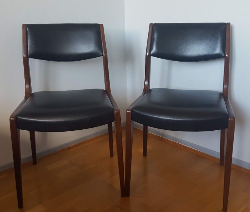 Lot of scandinavian chairs