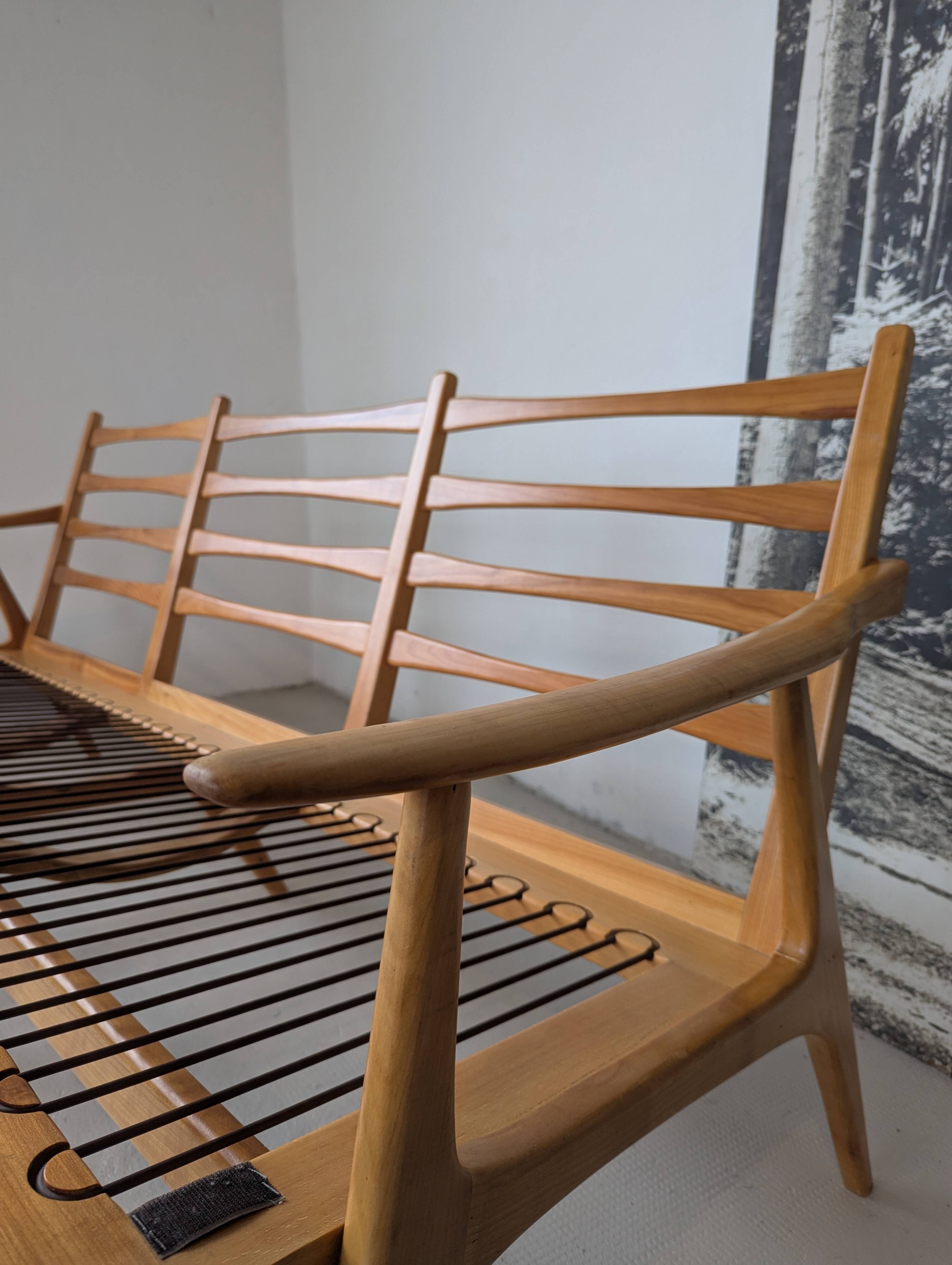 Banquette velours et bois clair, scandinave vers 1960/70
