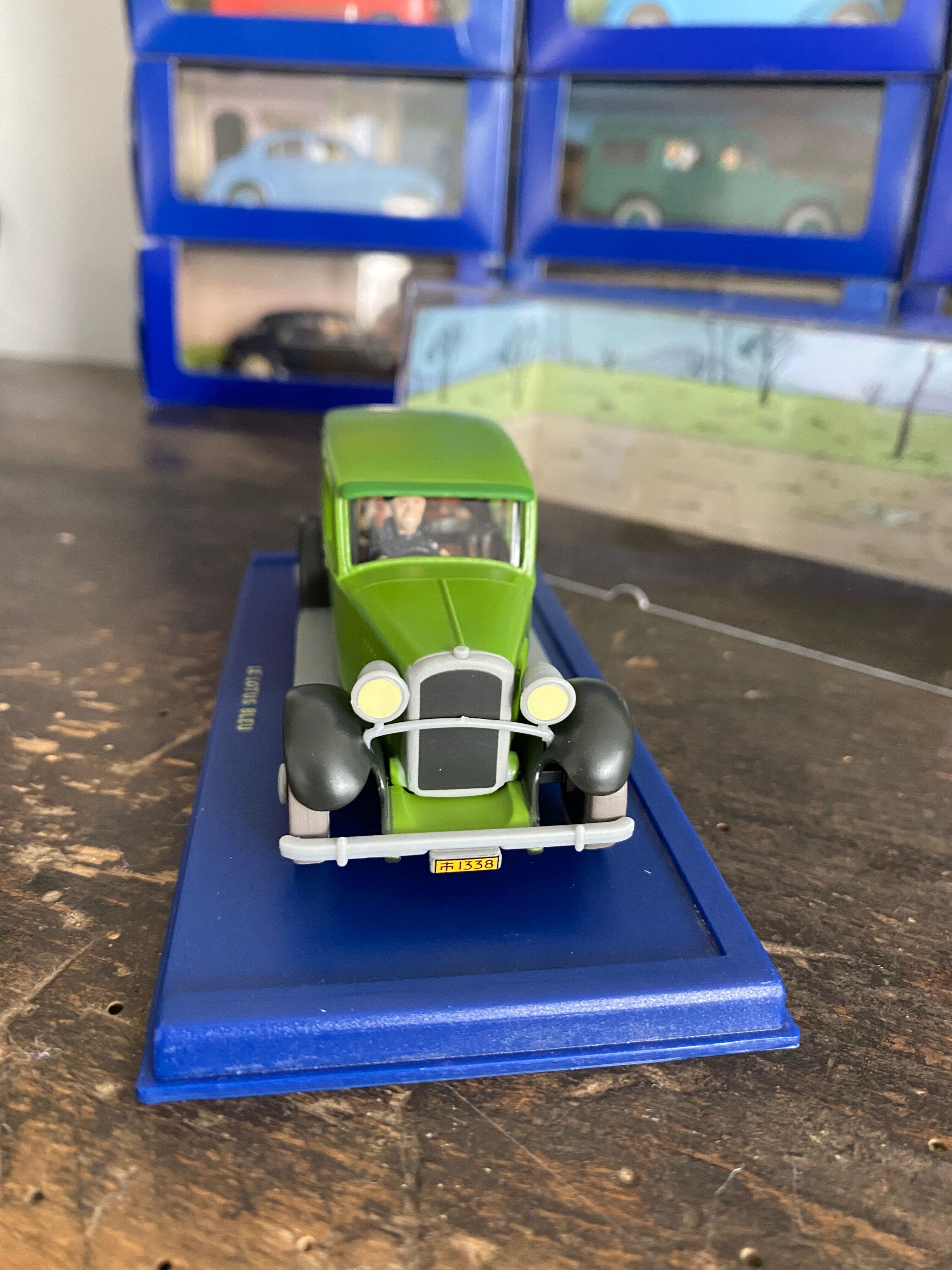 Classic cars "en voiture tintin" atlas edition