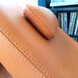 Deluxe leather lounge chair