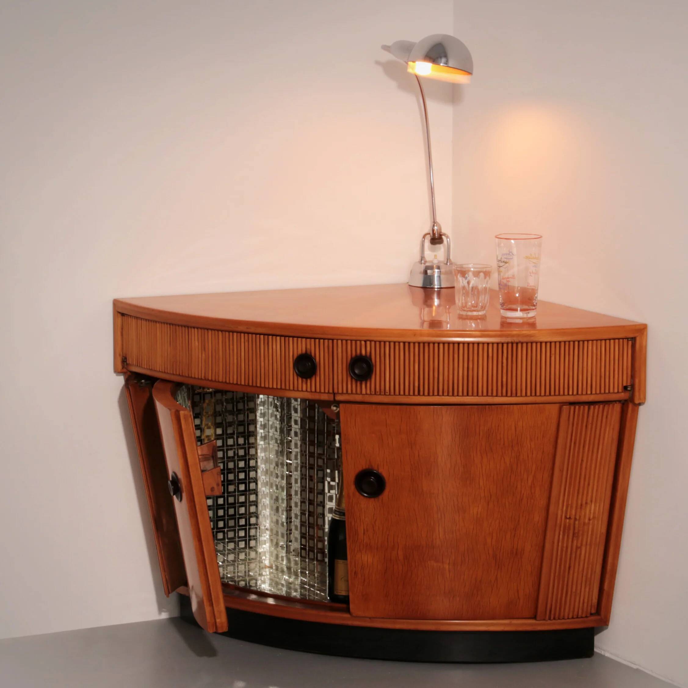 Bar cabinet in light wood attributed to Paolo Buffa, 1940s