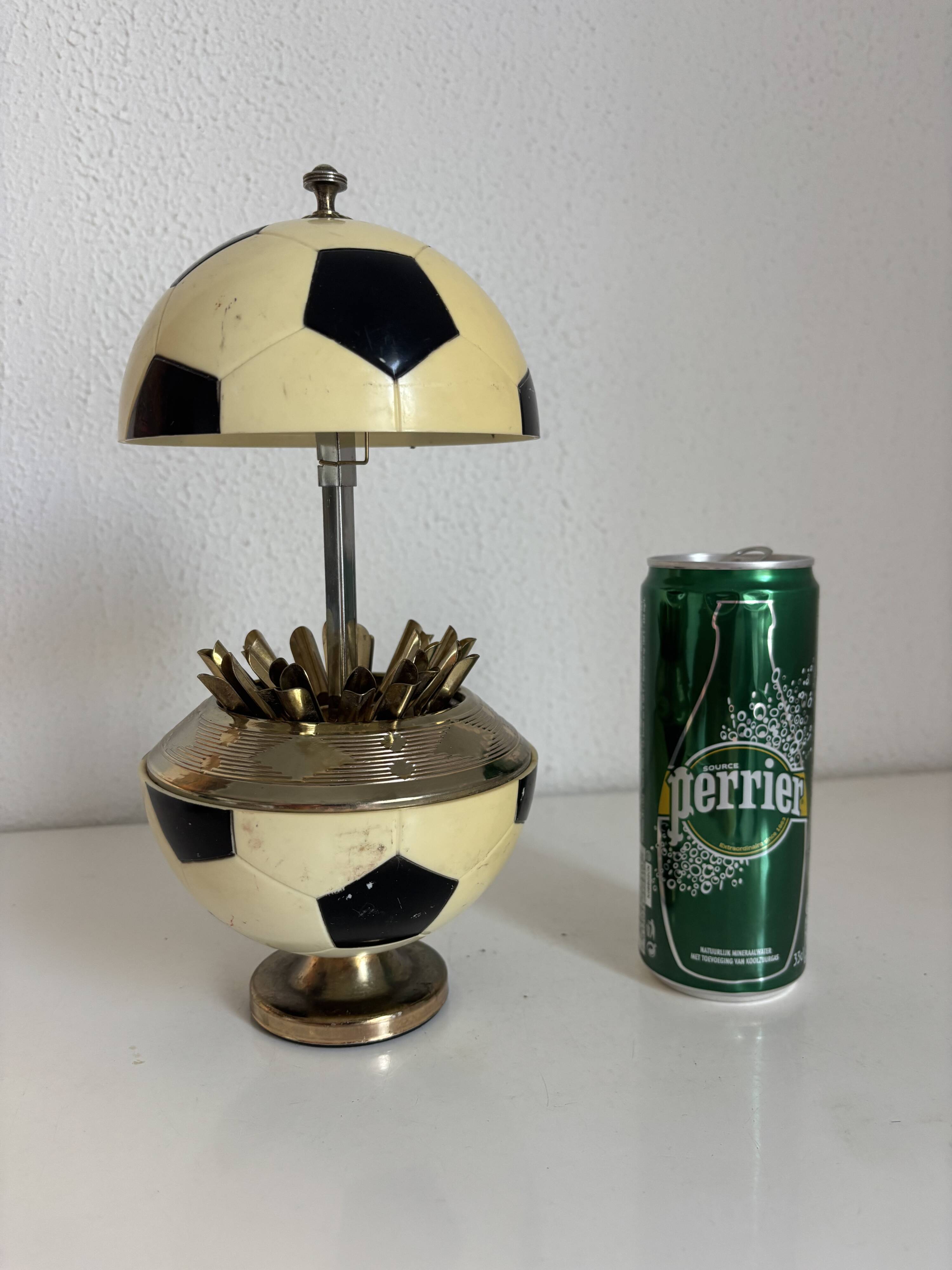Porte-cigarettes vintage 1960 ballon football distributeur boîte - 16 cm