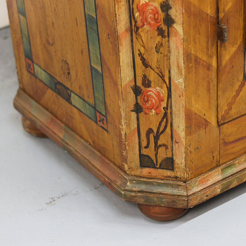 Cabinet de mariage en art populaire peint 1817