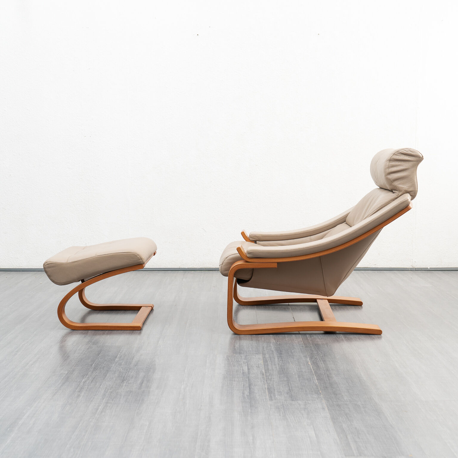 Lounge armchair with footrest, Scandinavian design, Kroken model, leather
