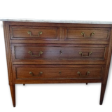 Commode de style Louis XVI
