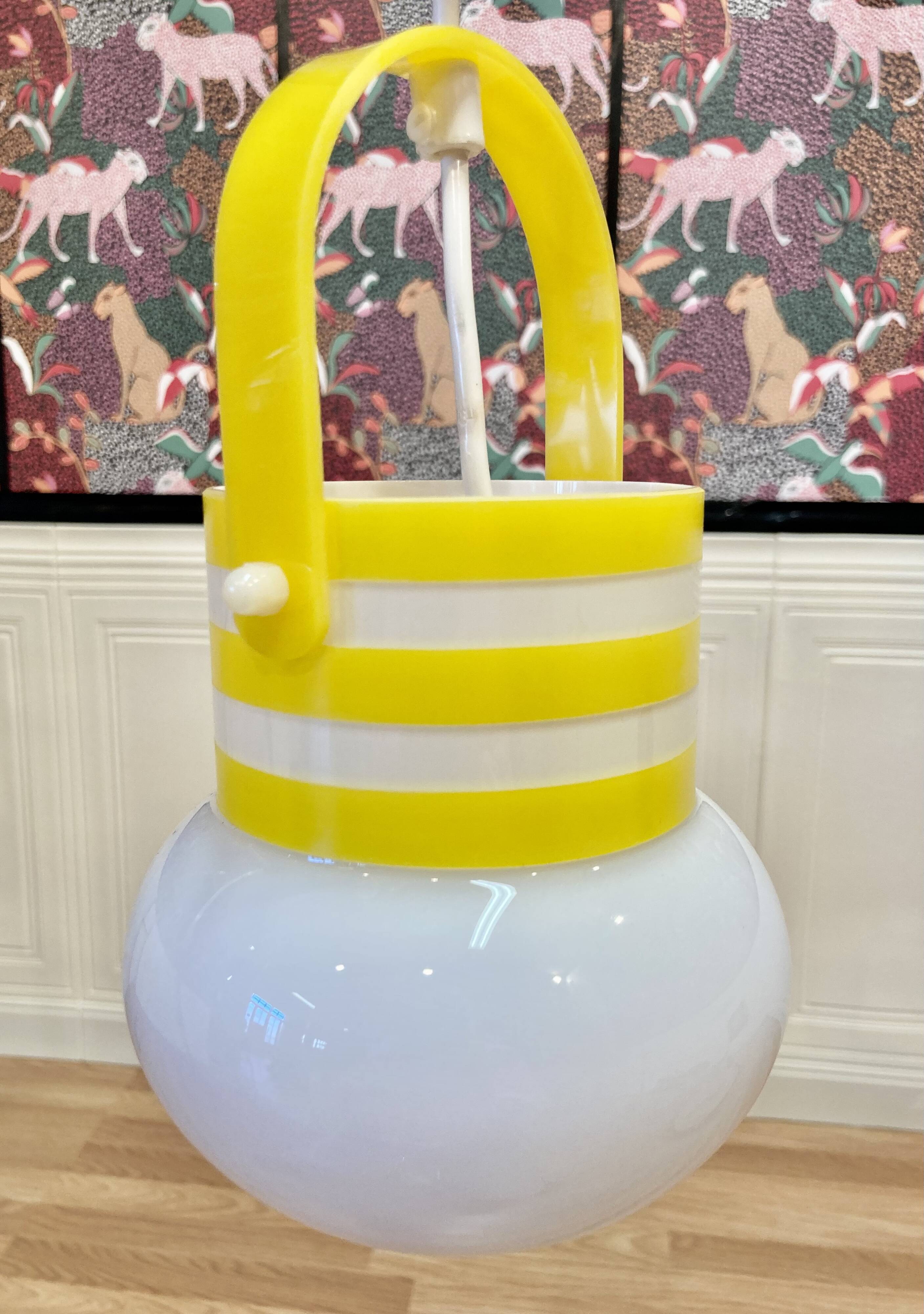 Suspension scandinave en verre, 1960