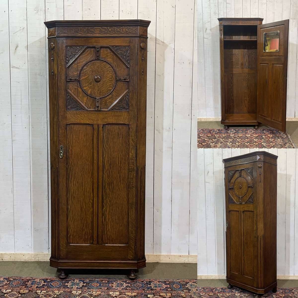 English oak wardrobe cupboard from the early 20th century