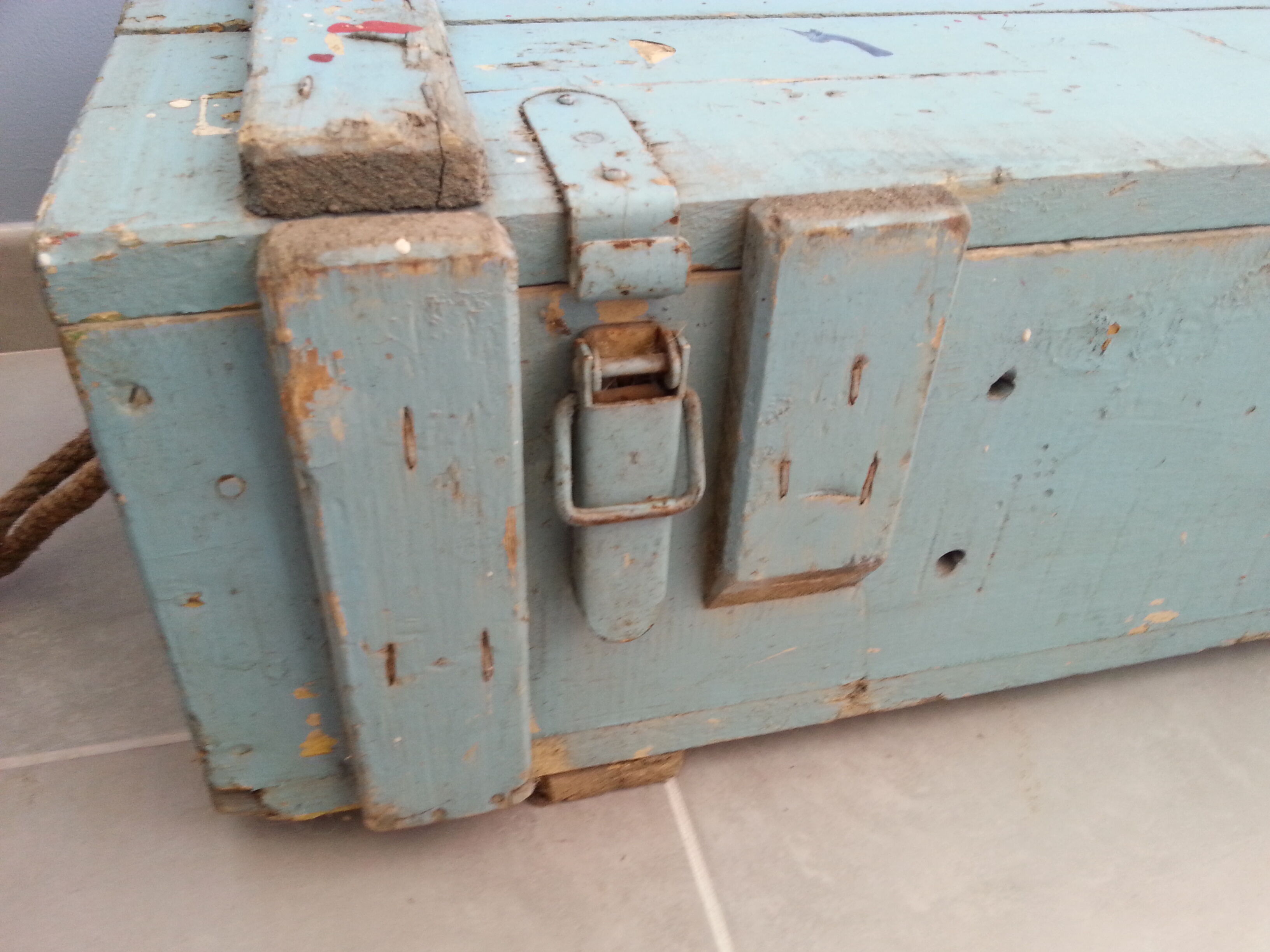 Caisse militaire vintage industriel