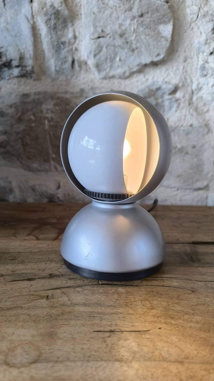 Eclisse Desk Lamp by Vico Magistretti for Artemide