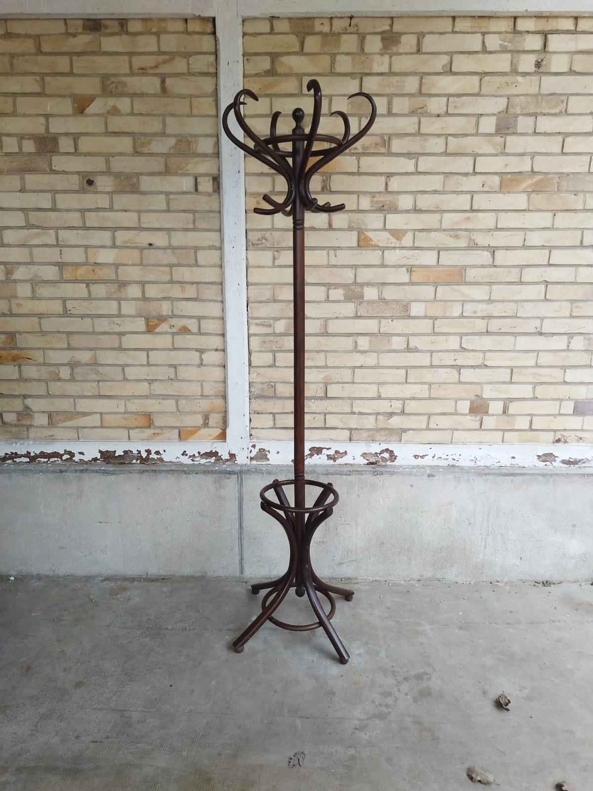 Vintage coat rack peroquet