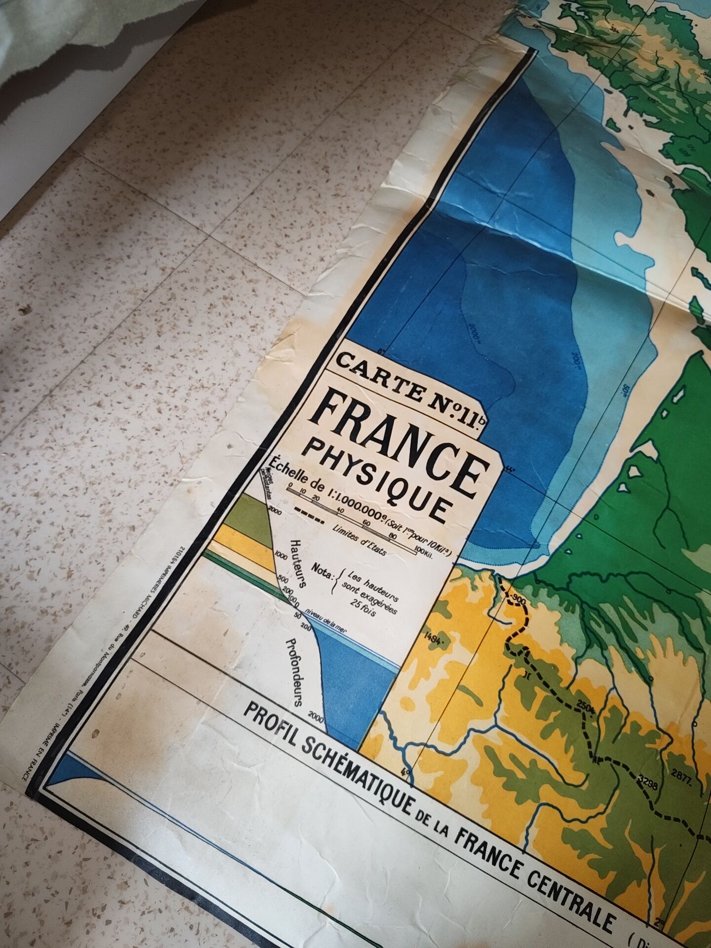 Physical map of France Kaeppeln