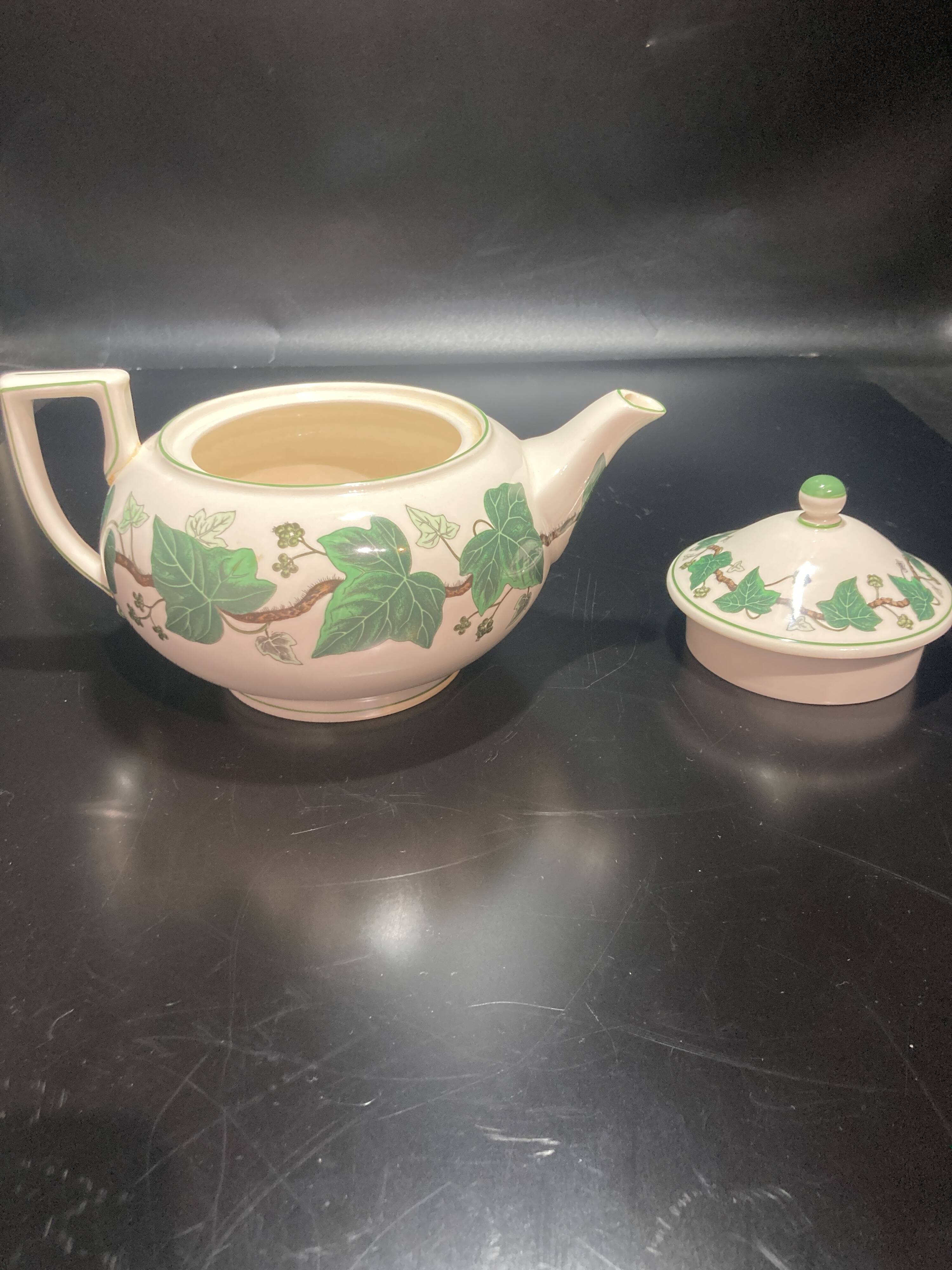 Ceramic teapot