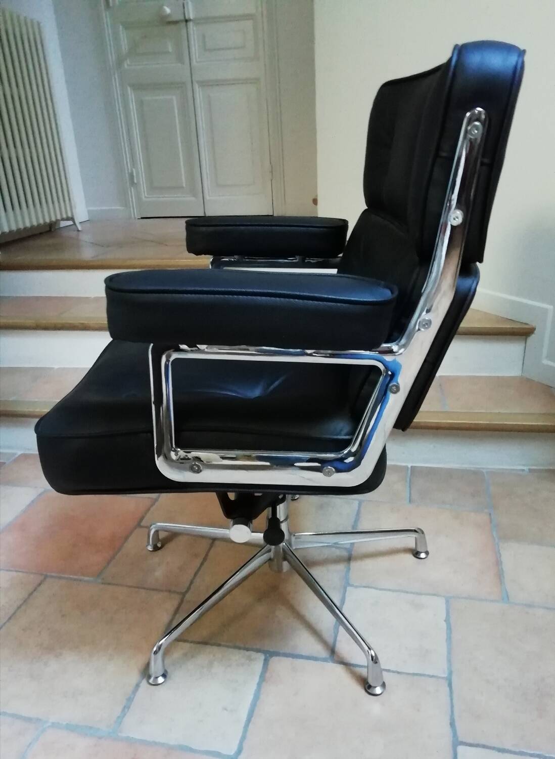 Italian leather desk chair