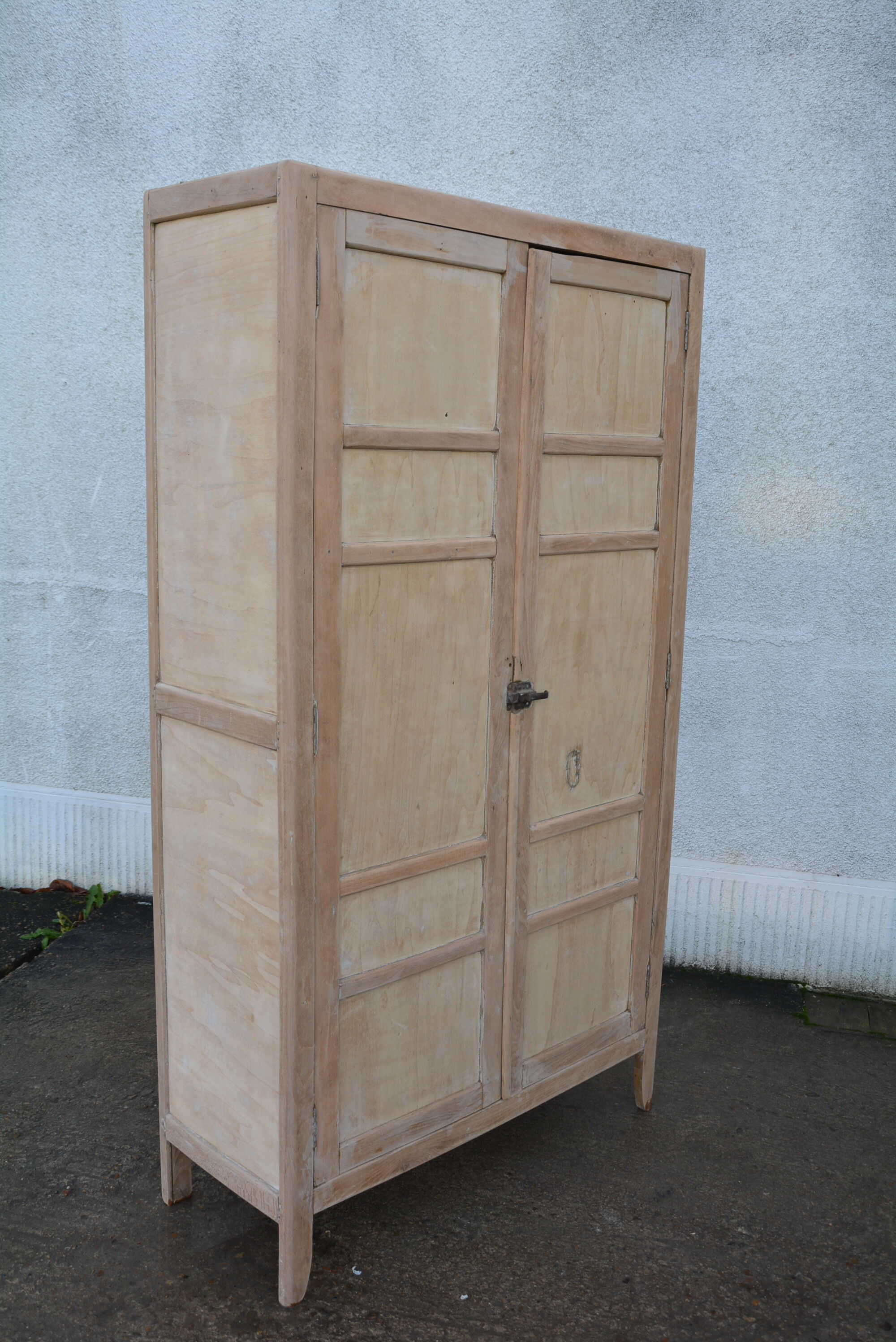 Parisian cabinet in raw wood
