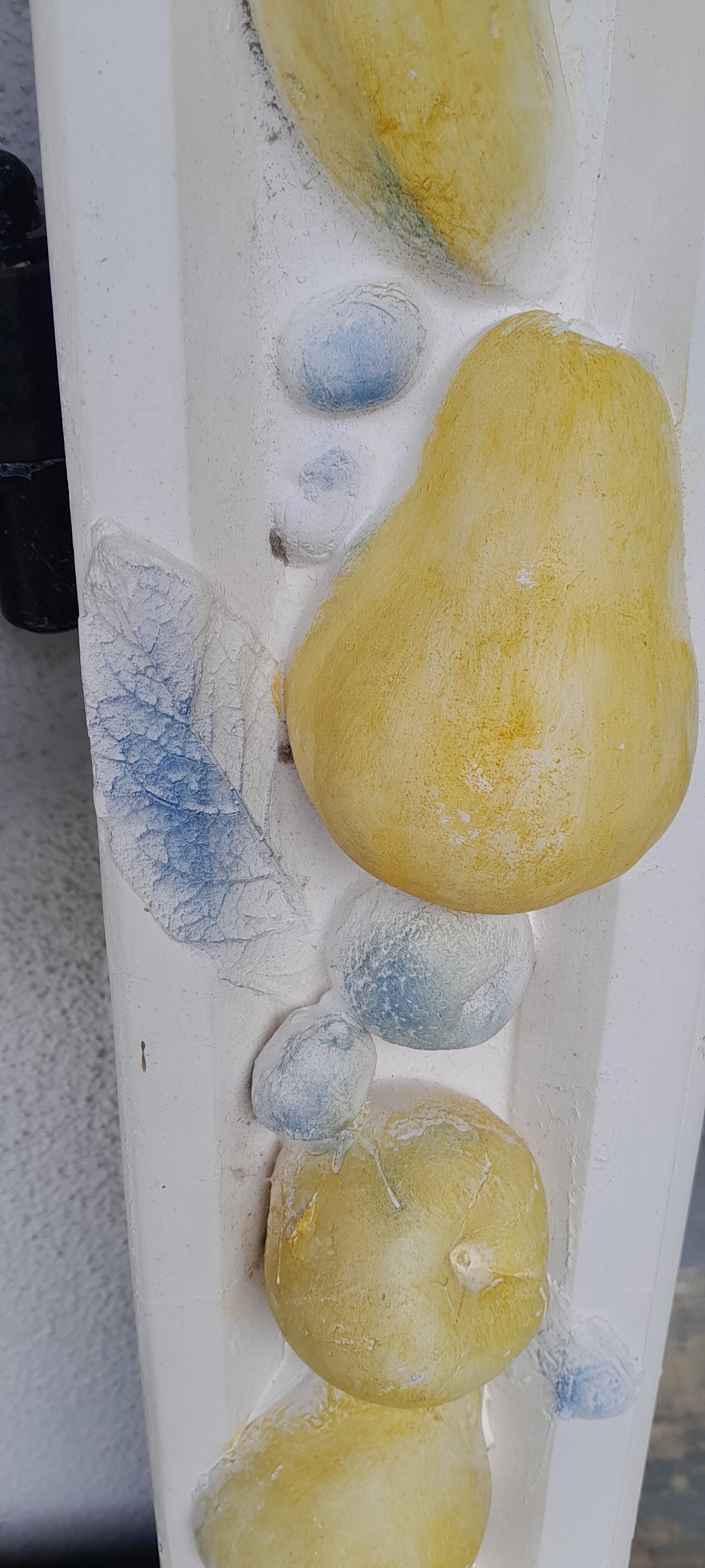 plaster mirror fruit frame