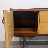 Mid-century sideboard in rockabilly style.