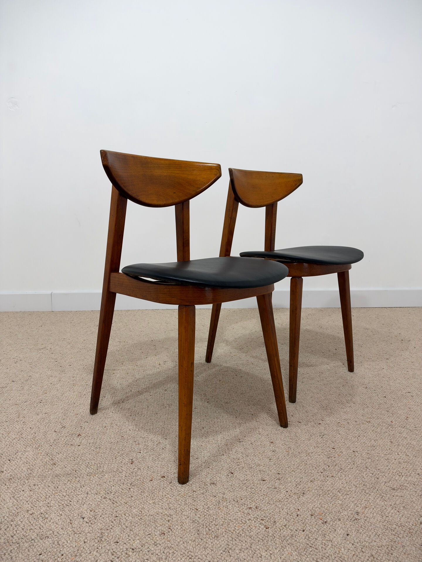 4 Fontania chairs attributed to Baumann – 1960s
