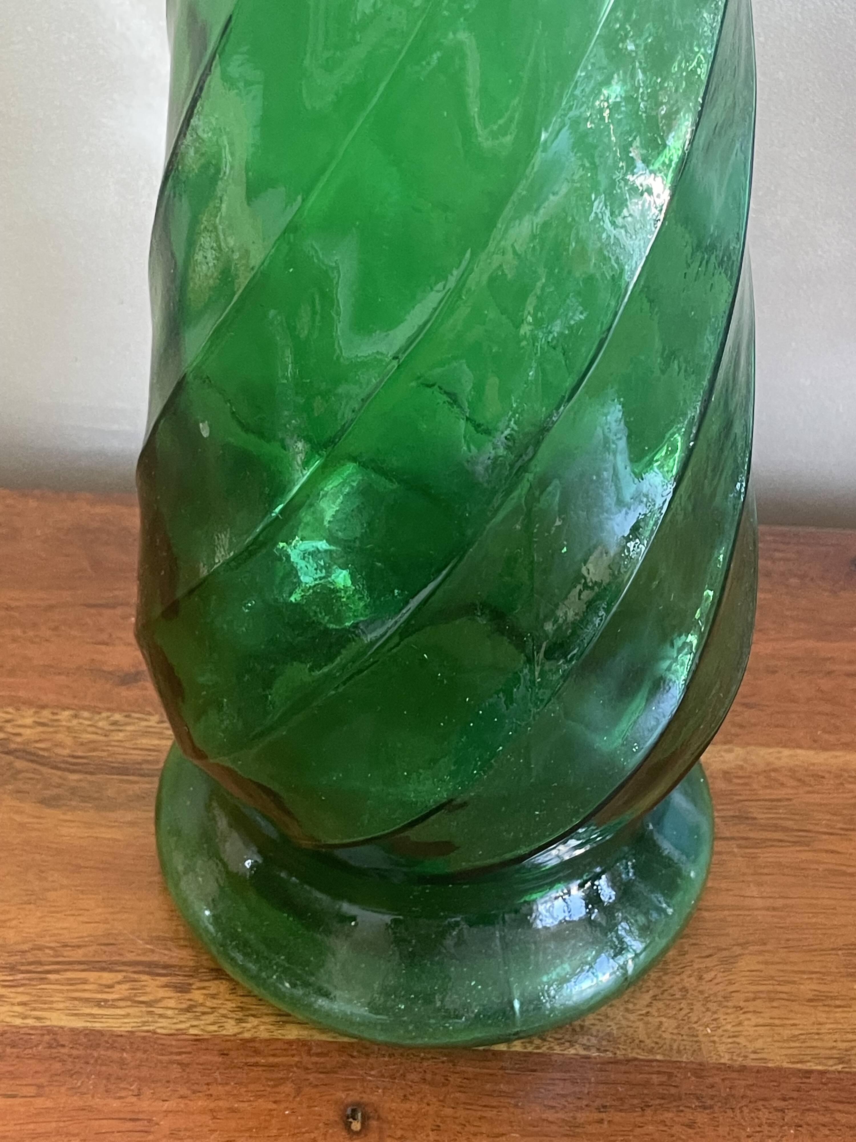 Large green vase soliflore