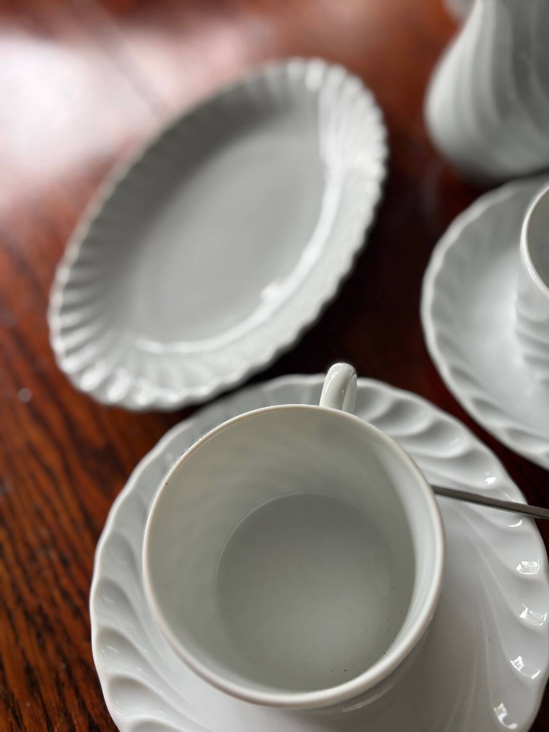 16-piece coffee service Haviland Limoges, excellent condition.