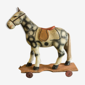 Rolling horse