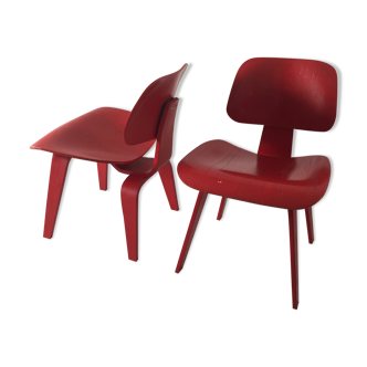 Pair of DCW chairs by Charles & Ray Eames for Herman Miller