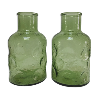 Deux vases verre moulé texturé vert années 70