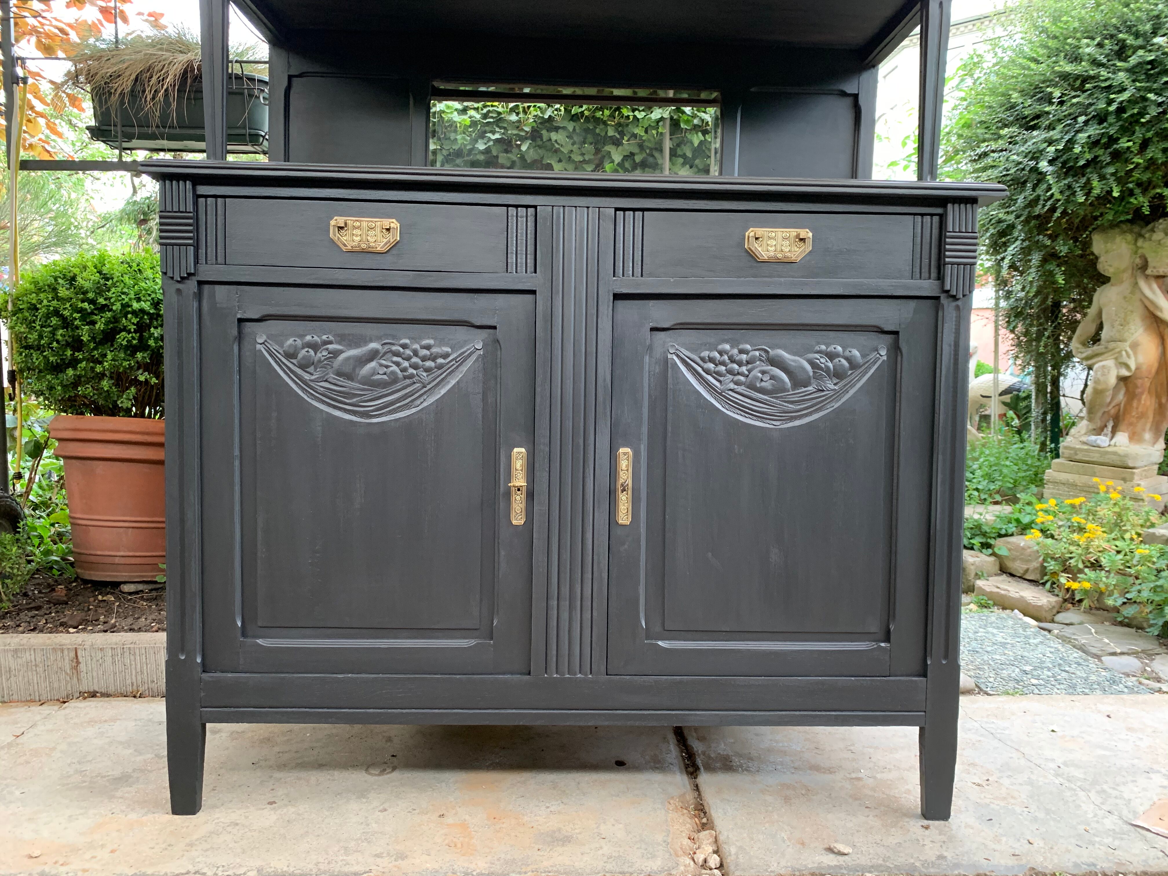 Art Deco Parisian buffet