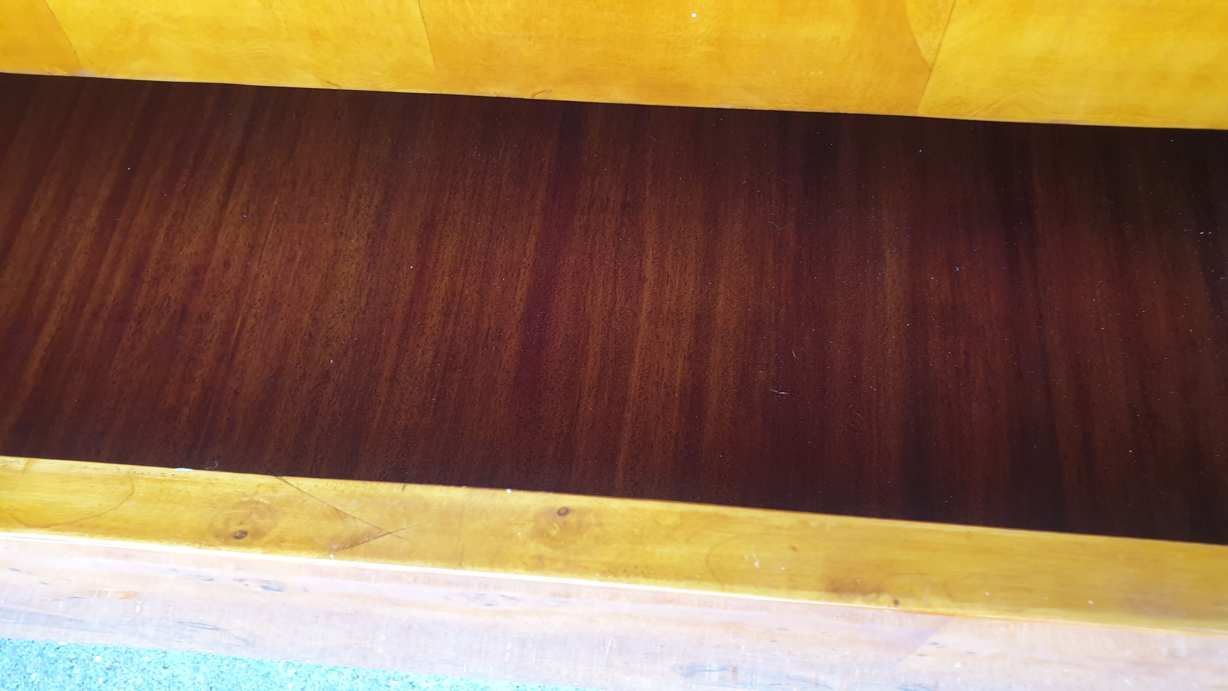 Commode en ronce de noyer XXème