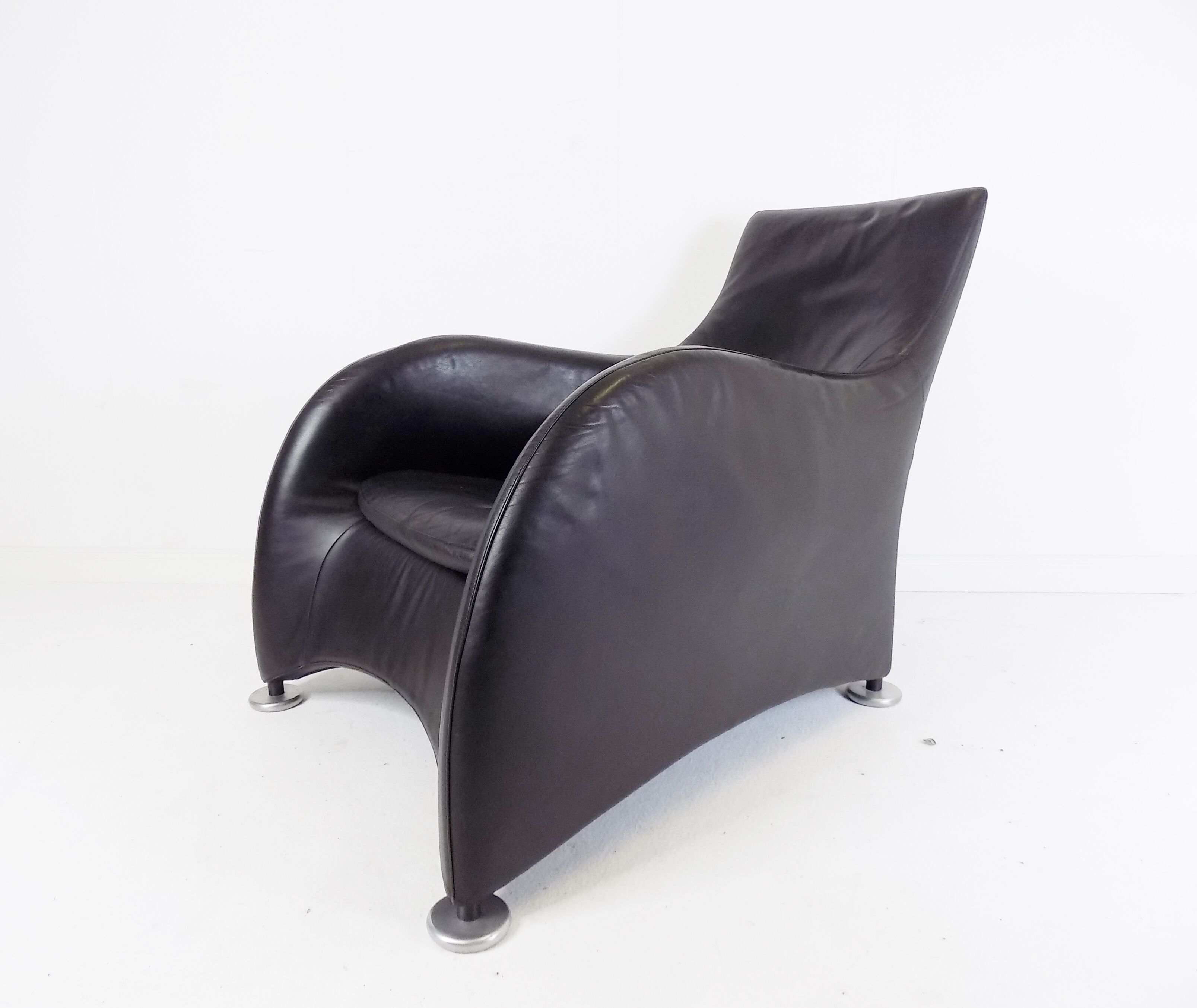 Montis Loge leather armchair with ottoman by Gerard van den Berg