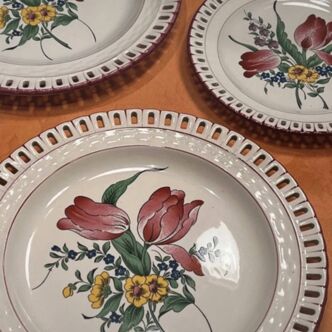 Lot de 3 assiettes ajourées décor floral porcelaine de Luneville état neuf