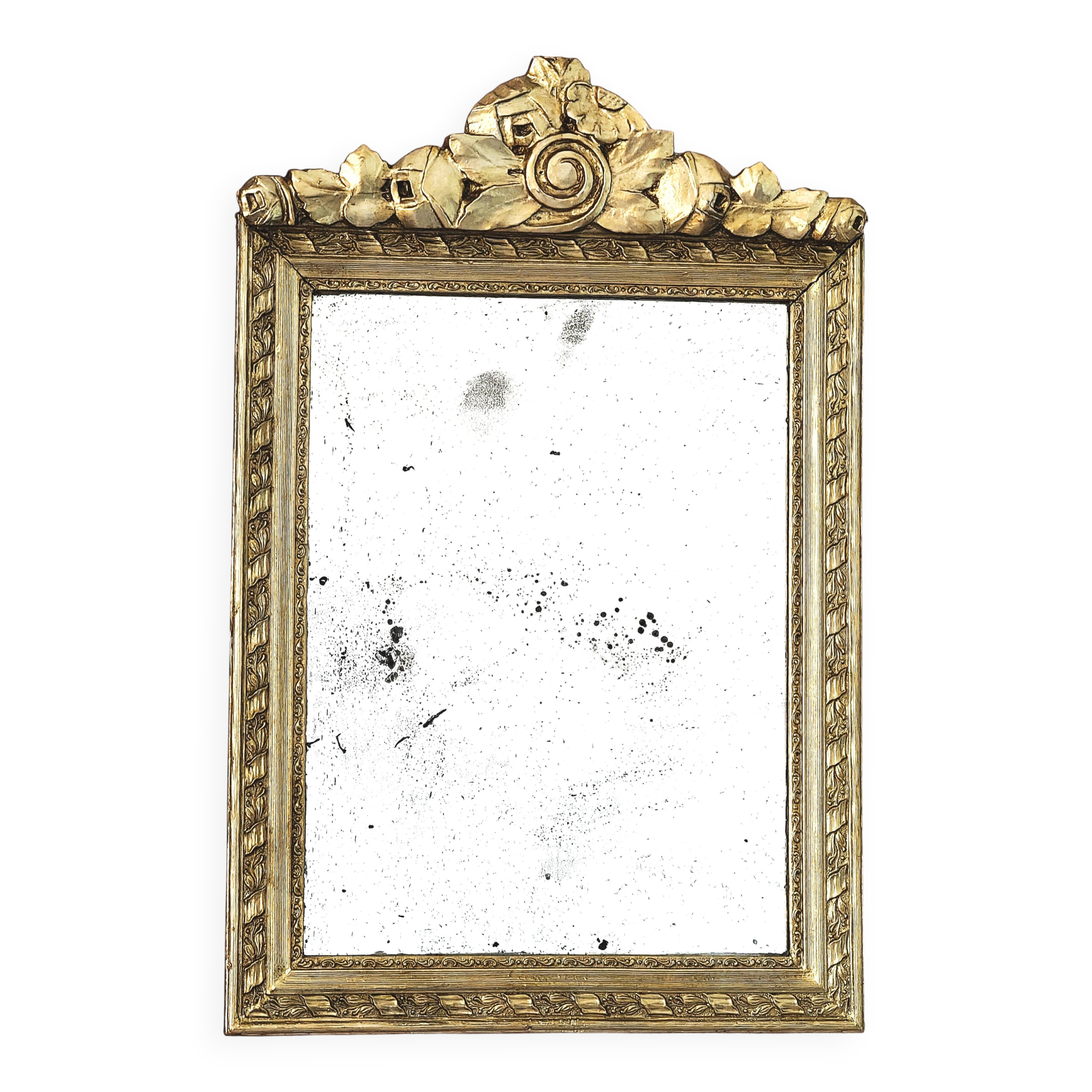Petit miroir ancien en bois doré avec fronton