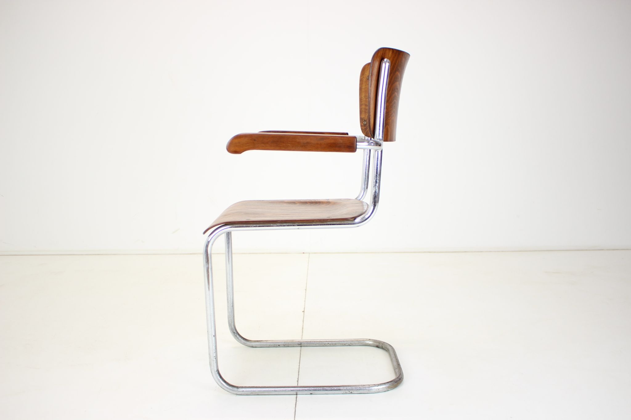 Chaise Bauhaus chrome restaurée par Rudolf Vichr Prag années 1930