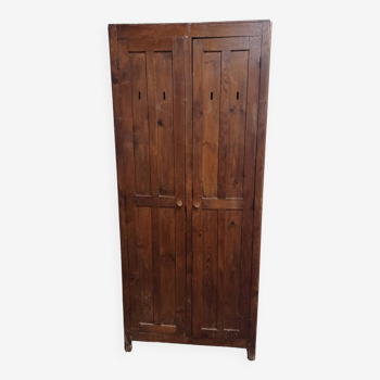 Armoire parisienne