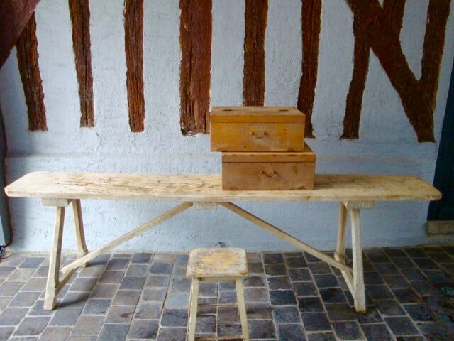 Table of washerwoman