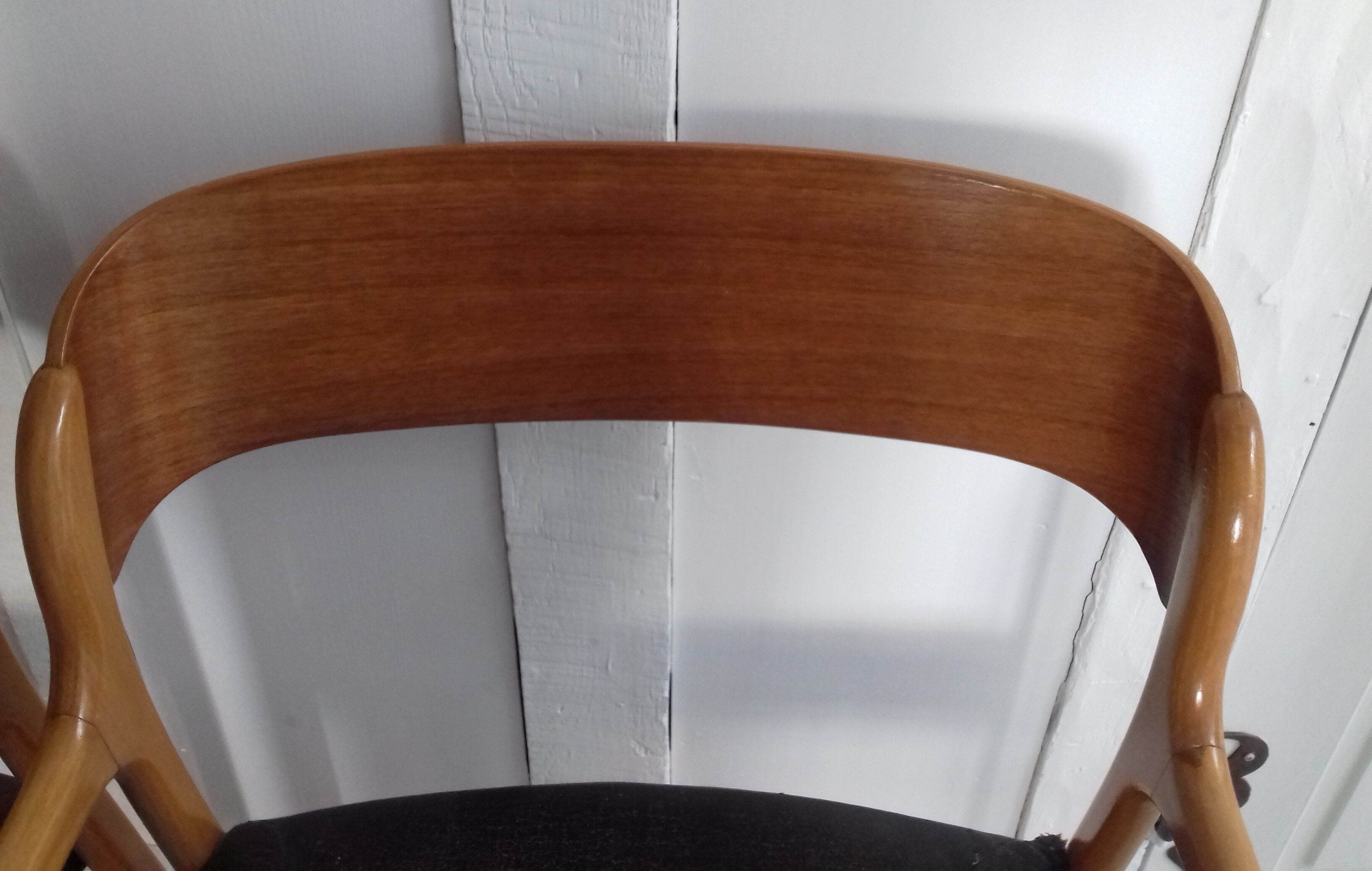 Pair of chairs Baumann sled