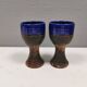 Deux mugs en céramique partiellement émaillée bleue, de Seilast Wisby Suède