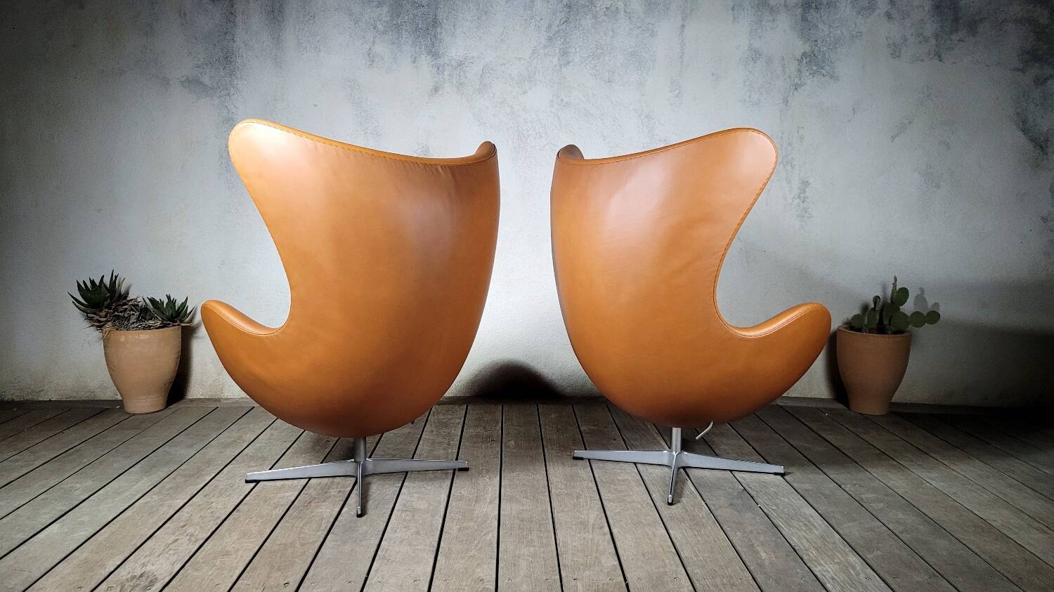 Arne Jacobsen EGG armchair
