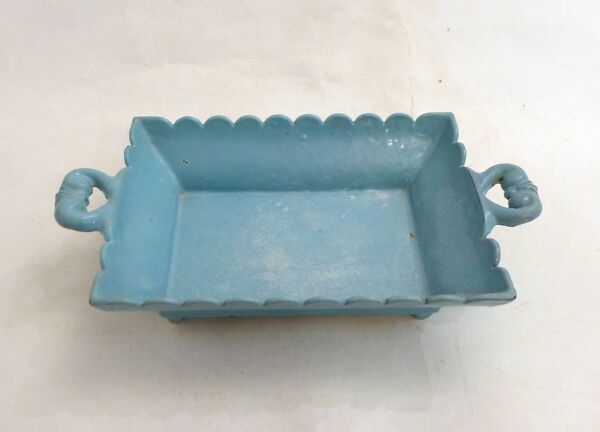 Grand vide-poche (ancien crachoir!) en fonte émaillée début XXème