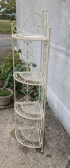 Wrought iron corner unit