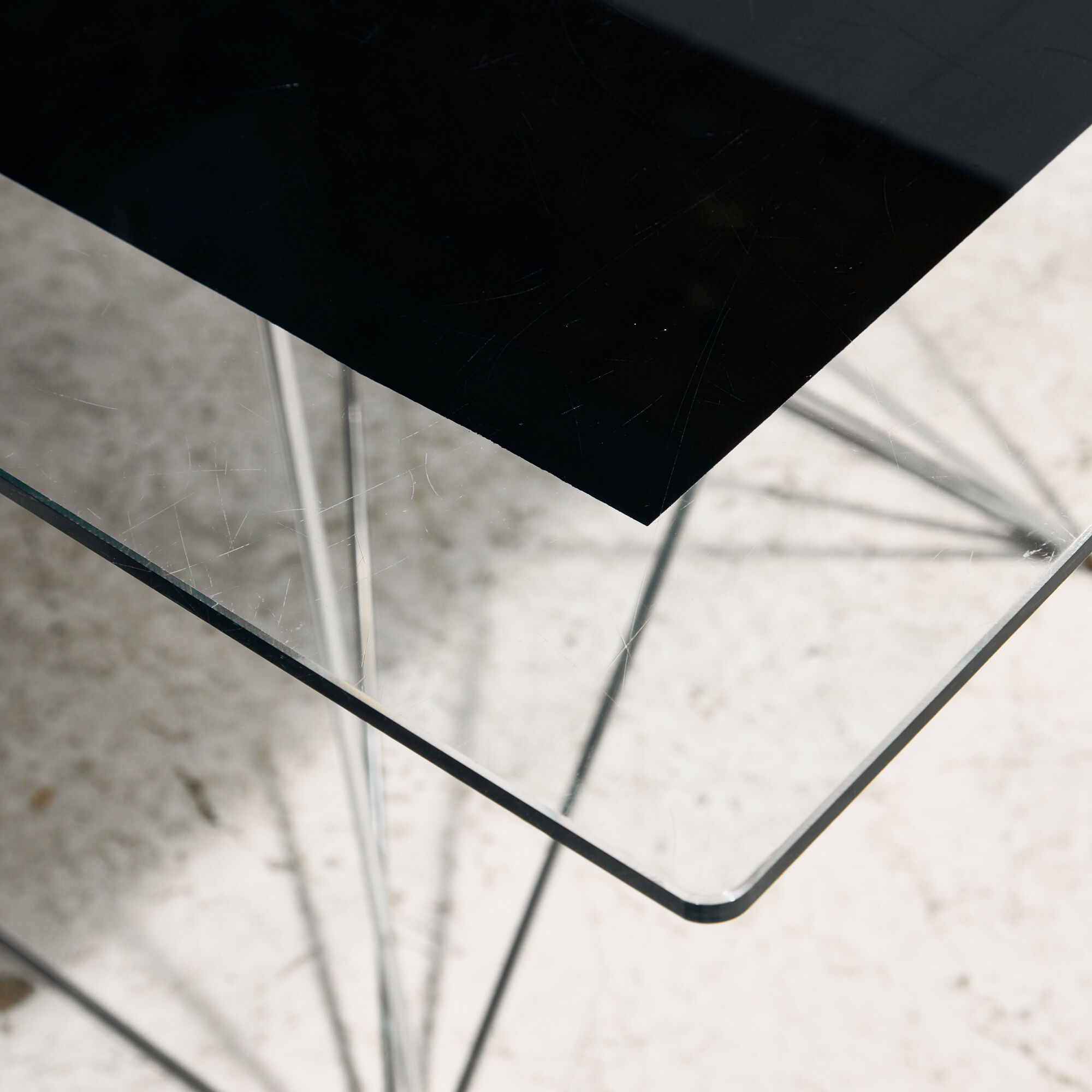 Table à manger en verre et acier par Max Sauze