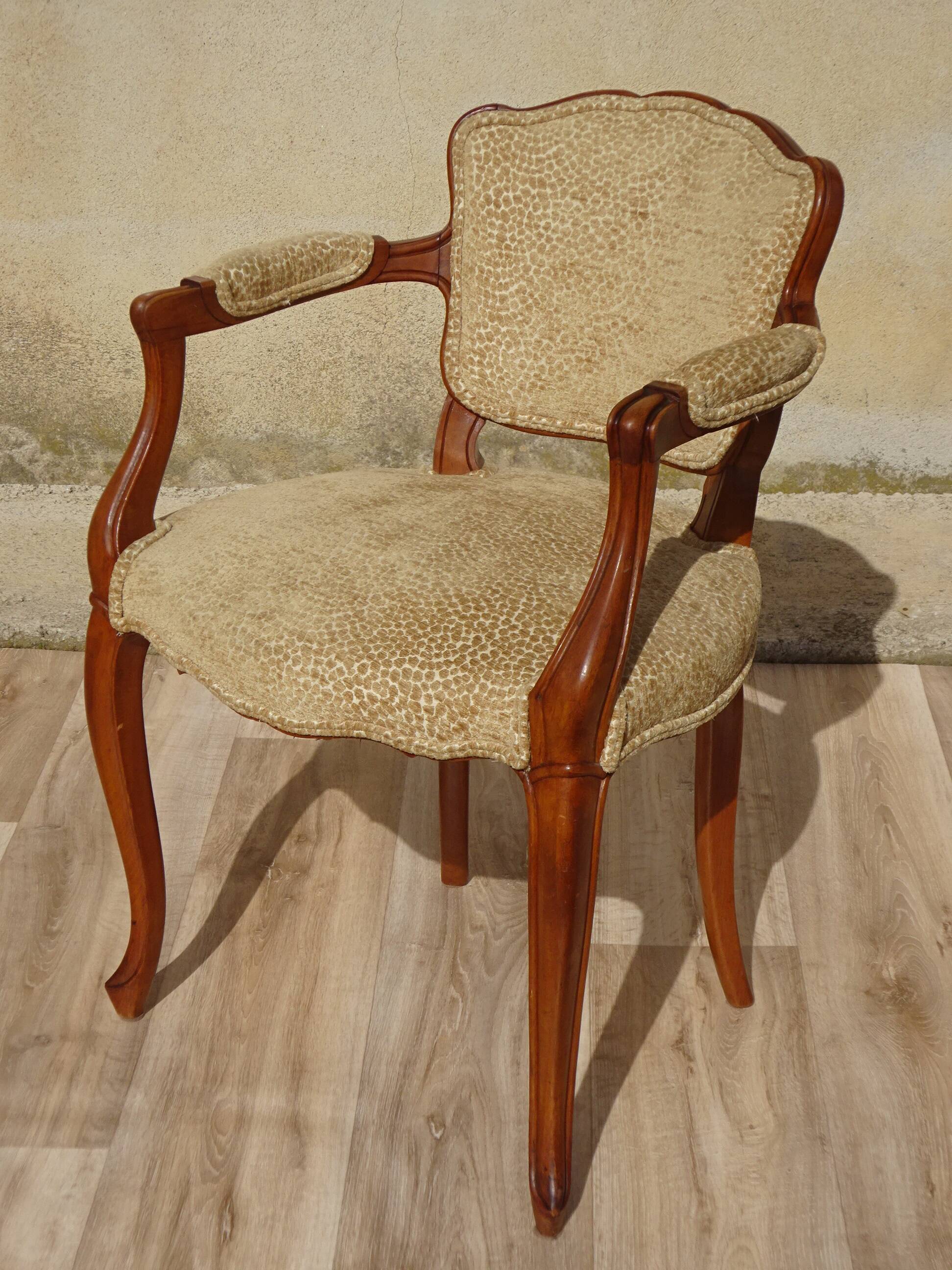 Pair of Louis XVI armchairs, upholstered in giraffe-pattern velvet