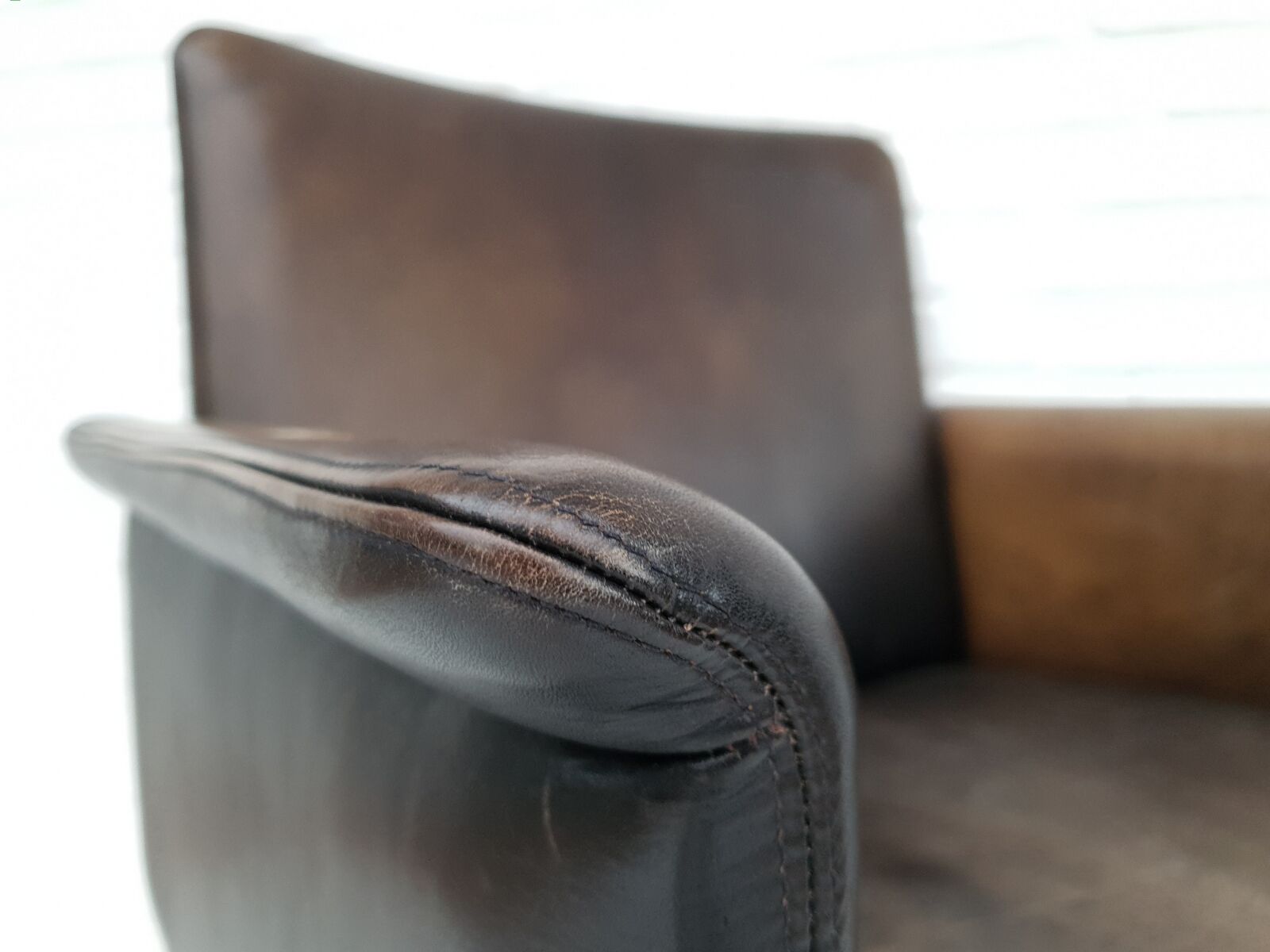 Danish conference chair by Hans Olsen, 60´s, original leather, solid rosewood
