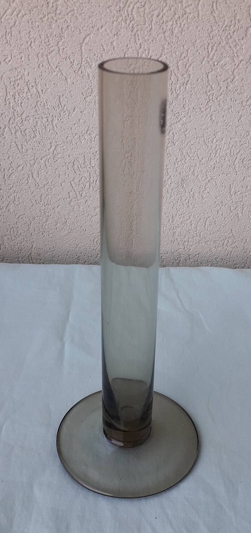 Single-stem glass vase