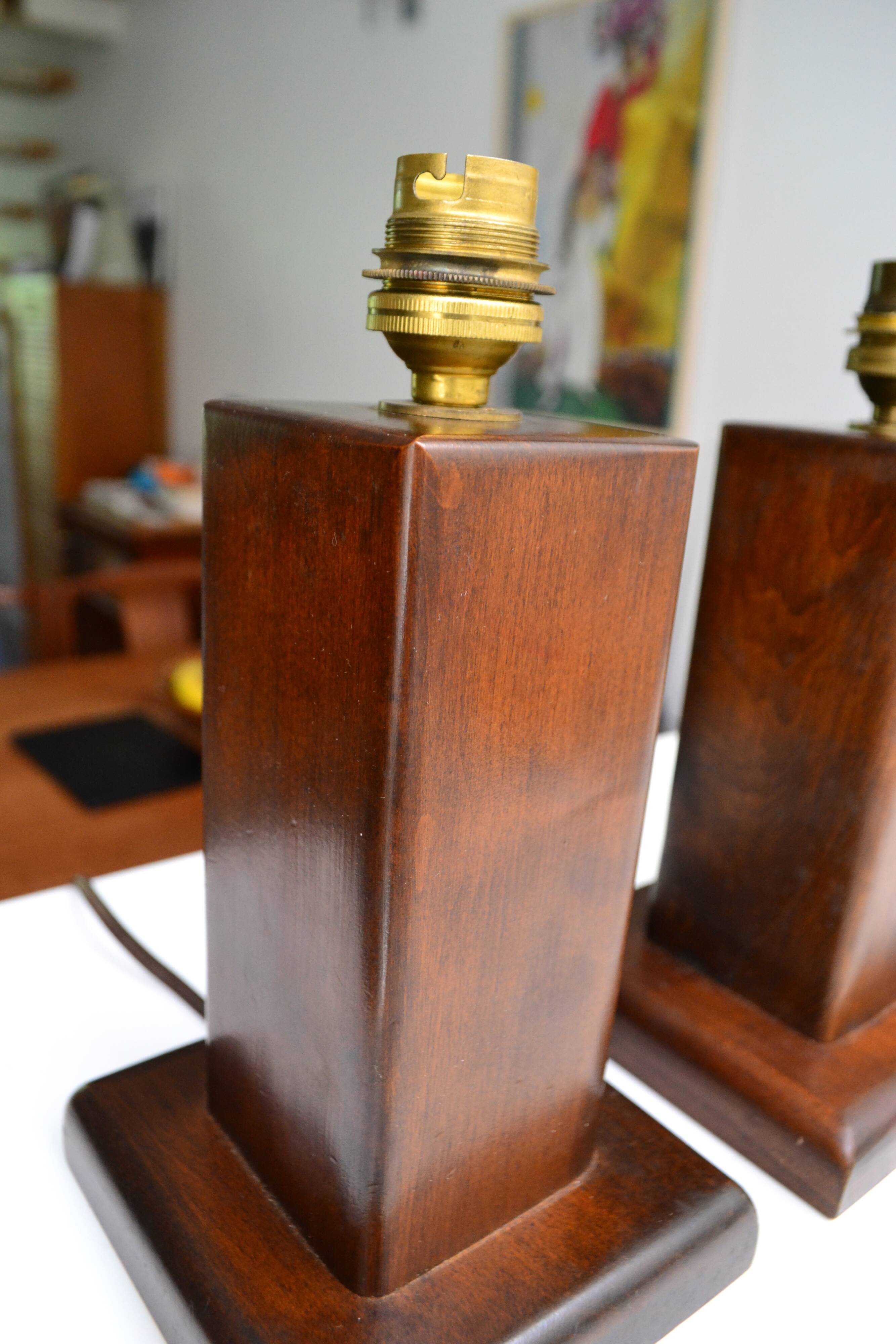 Pair of Art Deco lamps in solid mahogany